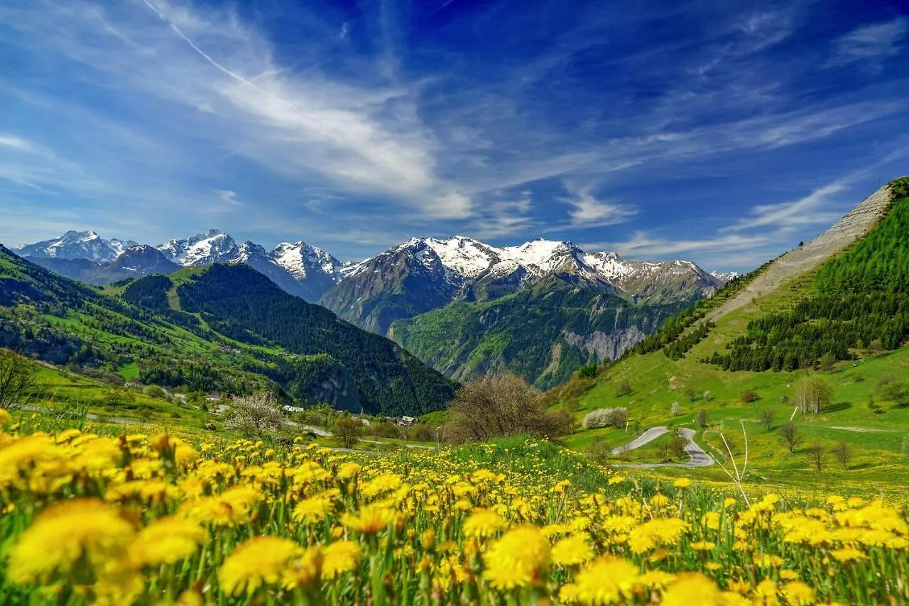 **  Hotel Le Chamois Alpe d'Huez France