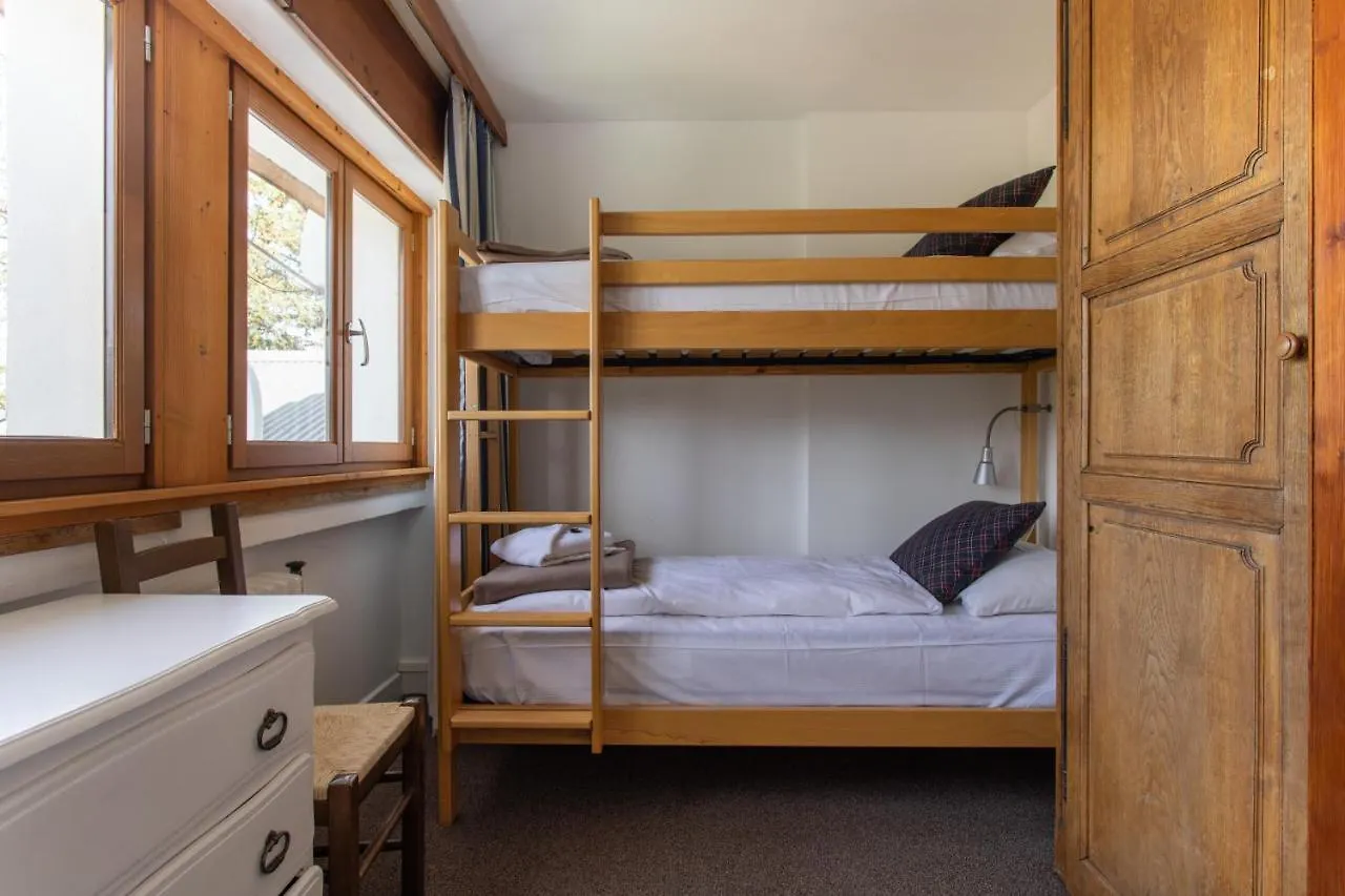 Hotel Le Chamois Alpe d'Huez 2*,