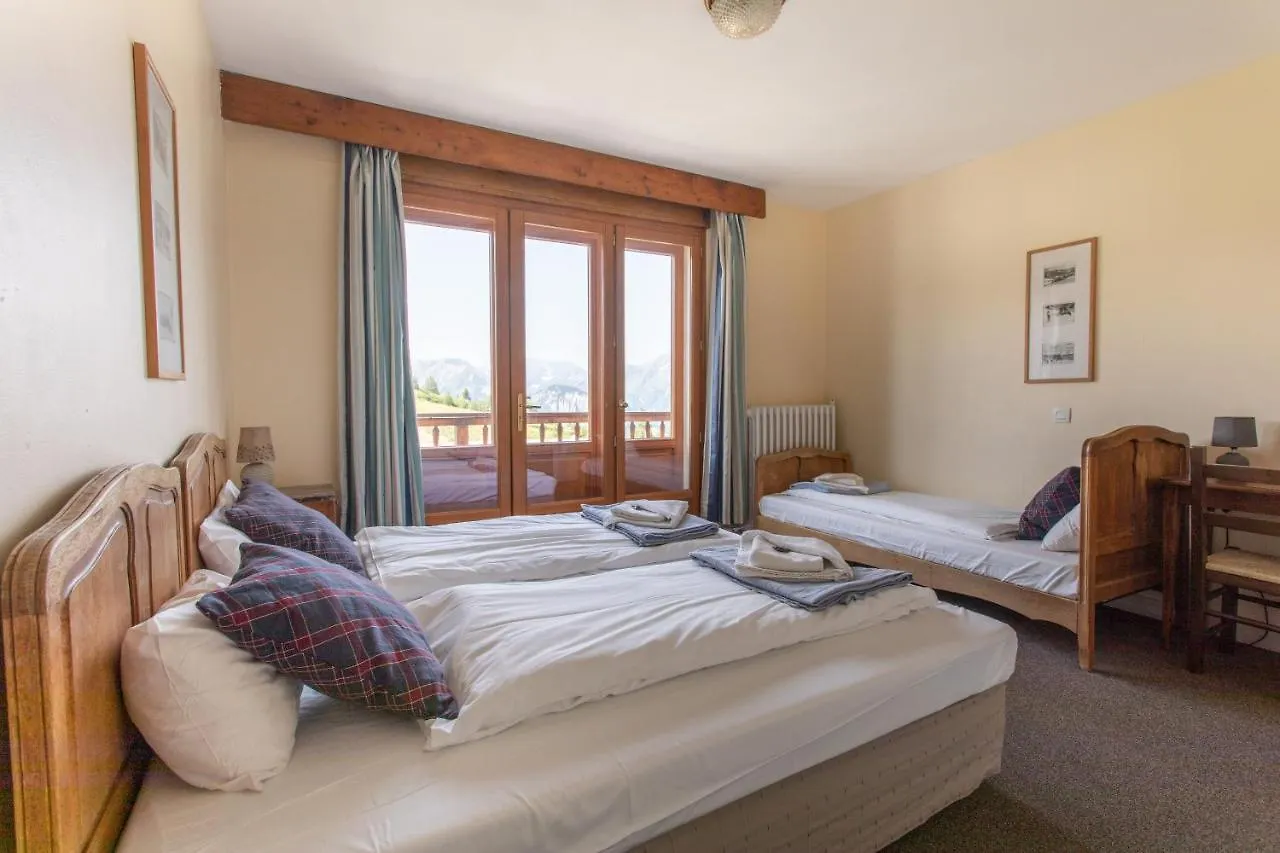 Hotel Le Chamois Alpe d'Huez 2*,