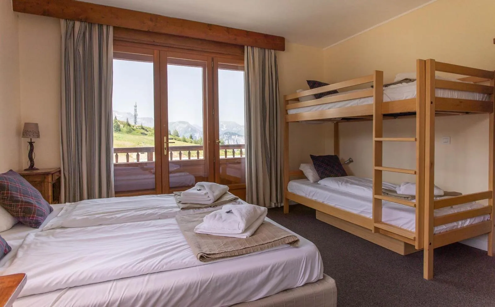 **  Hotel Le Chamois Alpe d'Huez France