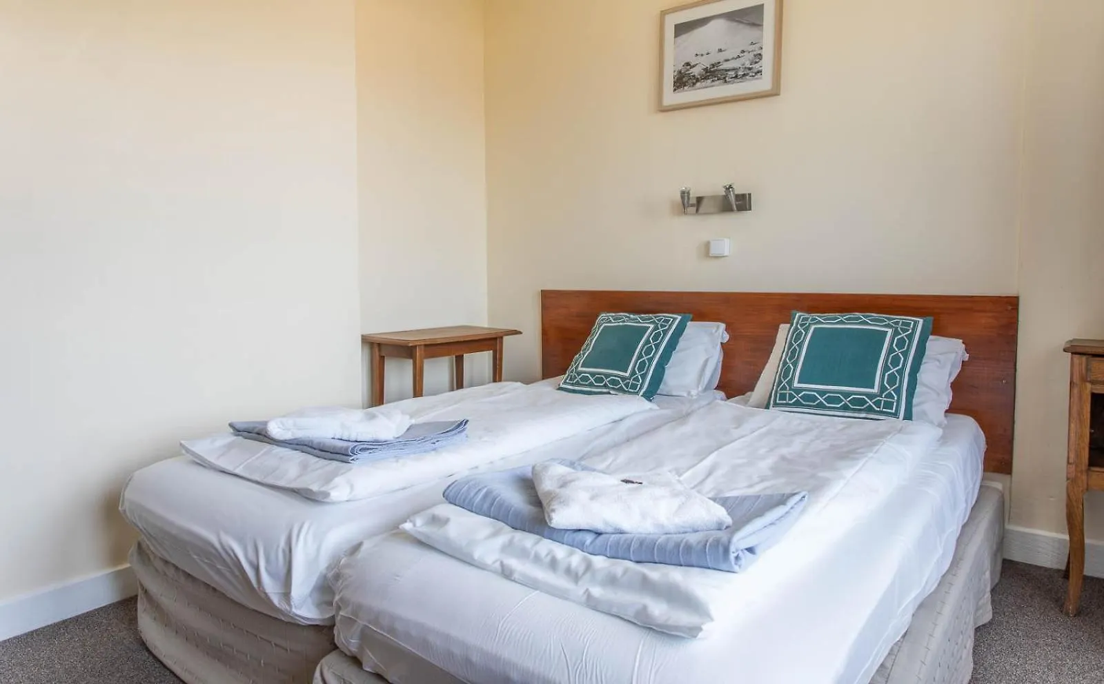 Hotel Le Chamois Alpe d'Huez 2*,